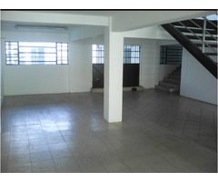 ARRENDA/ VENDE-SE ARMAZÉM NA BAIXA PRÓXIMO A 25 DE SETEMBRO OU CFM COM 4 PISOS - 4