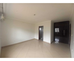 Arrenda-se Espaçosa Moradia Tipo 5 dentro de Condominio na Sommershield II