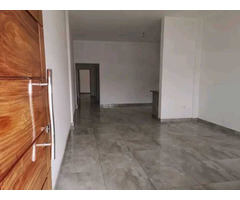 Arrenda se T2 placa no Guava