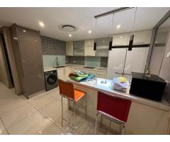 Vende-se Belíssimo apartamento T3 no super marés com vista ao mar