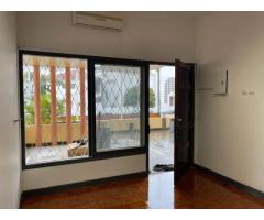 Vende-se Belíssima Moradia Geminada T4 na Polana - 3