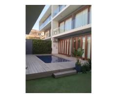 Vende-se Luxuosa Moradia T4 no triunfo novo