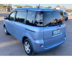 Toyota Sienta - Recém importado.