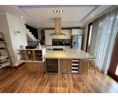 Vende-se Luxuosa Moradia T4 no triunfo novo - 5