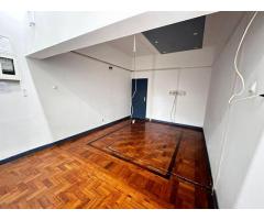 Vende-se belíssimo apartamento T2 no RC na malhangalene - 5