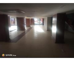 Arrenda-se loja com 400m² no Alto-maé | Av. Eduardo Mondlane - 6