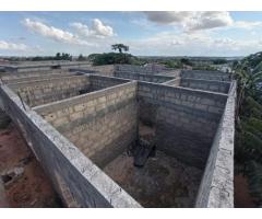 Vende-se uma obra inacabada T3 na Santa Montana - 2