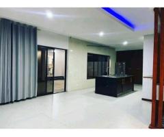 Arrenda-se e vende-se Luxuosa Moradia T4 no triunfo novo - 3