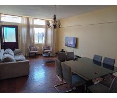 Vende-se Excelente Apartamento T3 no Bairro Central