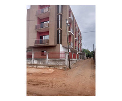 ARRENDA SE APARTAMENTO TIPO 2 EM LAULANE