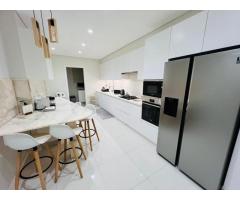 Vende-se luxuoso apartamento T3 no condomínio Golf Residence