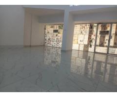 Arrenda-se loja com 270m² na Polana Cimento | Av. 24 de Julho - 4