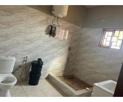 Arrenda-se Luxuosa Moradia T3 no CMC - 4