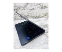 Dell latitude 3190 - 3