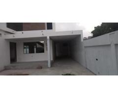 Vende-se super Moradia inacabada T4 no Chiango - 4