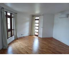 Arrenda-se e vende-se Luxuosa Moradia T6 na sommerschield II próximo ao café sol - 4