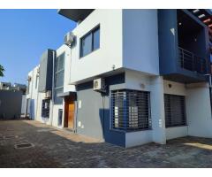 Vende-se Casa T3 No Triunfo - 1