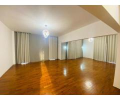 Arrenda-se Luxuosa Moradia T4 no Mapulene - 2