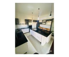 Arrenda-se Luxuosa Moradia T4 no Mapulene - 3