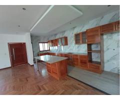 Vende-se Moradia T4+1 Na Matola - 4