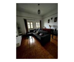 Vende-se Apartamento T2 no bairro central na Guerra popular