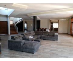 Vende-se Luxuosa Moradia T5 no Belo Horizonte - 2