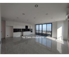 Vende-se apartamento T3 novo por estrear no condomínio AURA RESIDENCE - SOMMERCHIELD 2(MARÍTIMO)