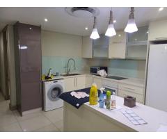 Arrenda-se Luxuoso Apartamento T3 mobilado no super marés com vista ao mar