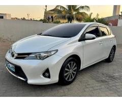 Vende-se Toyota Auris 2013 recém importado