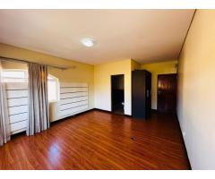 Arrenda-se Moradia T3 no condomínio triunfo - 3