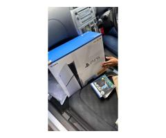 Playstation 5 slim 1TB SSD + 1 Jogo ( FC 24 ) selado