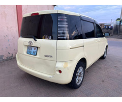 Toyota Sienta 1.5 - 3