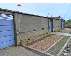 Localizado no bairro de tenga, terreno 20/54, uma obra inacabada tipo 4 - 6