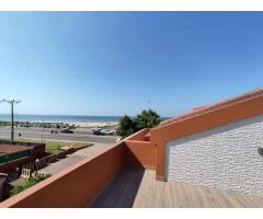 Condomínio Praia-Mar arrenda-se Luxuosa Moradia T4 com piscina