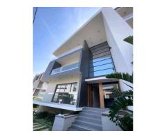 Arrenda-se Luxuoso Apartamento T3 no Triunfo novo