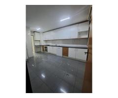Arrendo apartamento t3 no condomínio varanda na Julius nyerere edifício novo140000