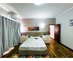 Vende-se Luxuosa Moradia T4 no Condomínio Nyumbani - 2