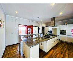 Vende-se Luxuosa Moradia T4 no Condomínio Nyumbani - 3