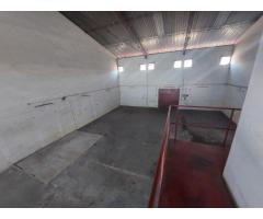 Arrenda-se Armazém na 25 de setembro dentro de um complexo - 3