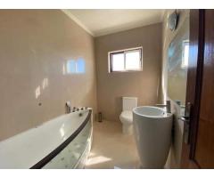 Arrenda-se Luxuoso Apartamento T3 mobilado com vista ao mar - 3