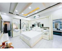 Arrenda-se luxuosa MORADIA T4 mobilada na sommerschield 1 - 3