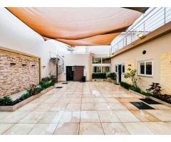 Arrenda-se luxuosa MORADIA T4 mobilada na sommerschield 1 - 5