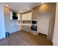 Vende-se Luxuoso Apartamento T3 no condomínio Maria do Carmo - 2