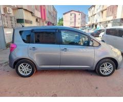 Toyota Ractis excelente estado venda a 270mil