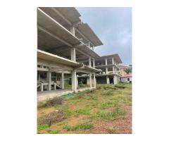 Vende-se Um condomínio Inacabado na sommerschield II