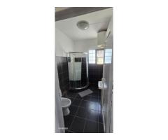 Arrenda-se Geminada T2 no bairro central - 5