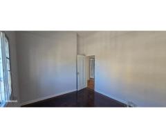 Arrenda-se Geminada T2 no bairro central - 6