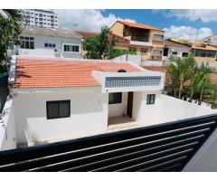 Vende-se uma moradia tipo 4 na sommershield 1 com 4 suites e um quintal frontal e traseiro - 2