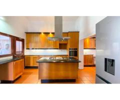 Vende-se uma moradia tipo 3 na sommershield 1 próximo ao destacamento feminino com piscina - 2
