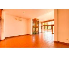Vende-se uma moradia tipo 3 na sommershield 1 próximo ao destacamento feminino com piscina - 3